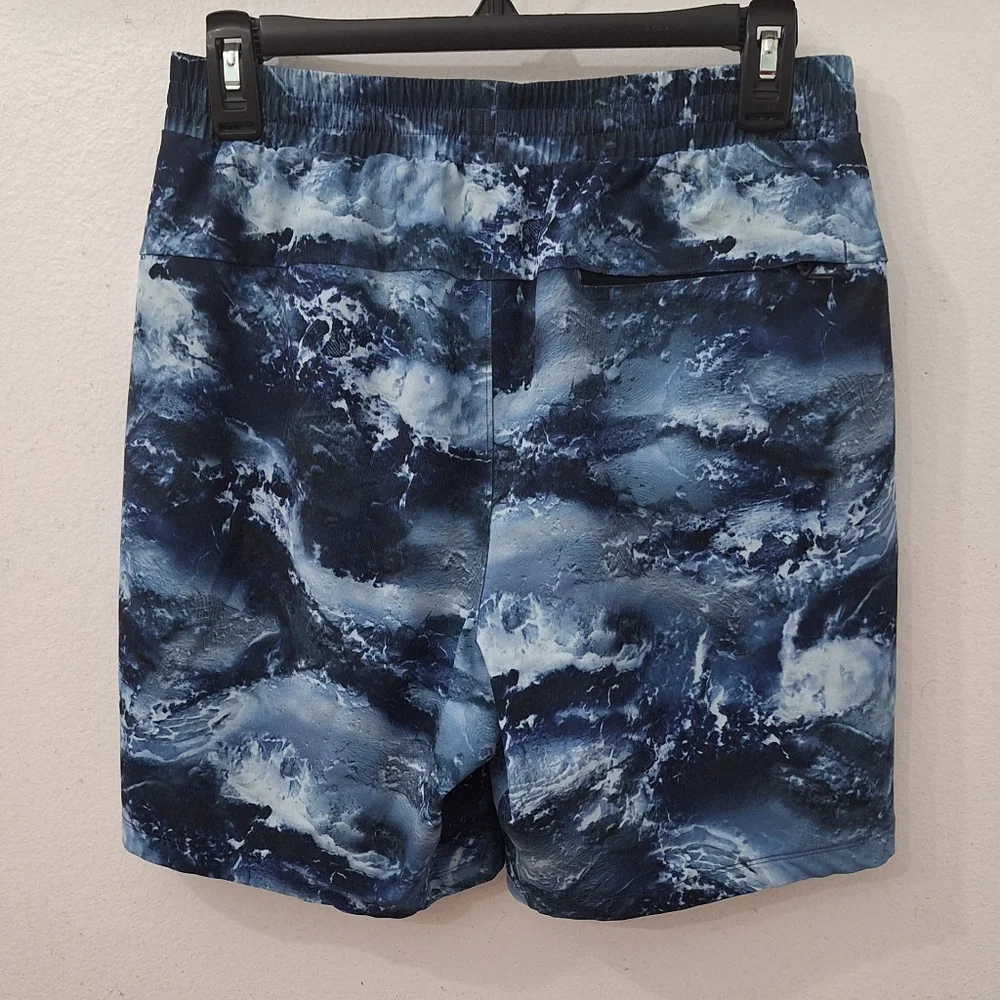 Lululemon Men's Channel Cross 7